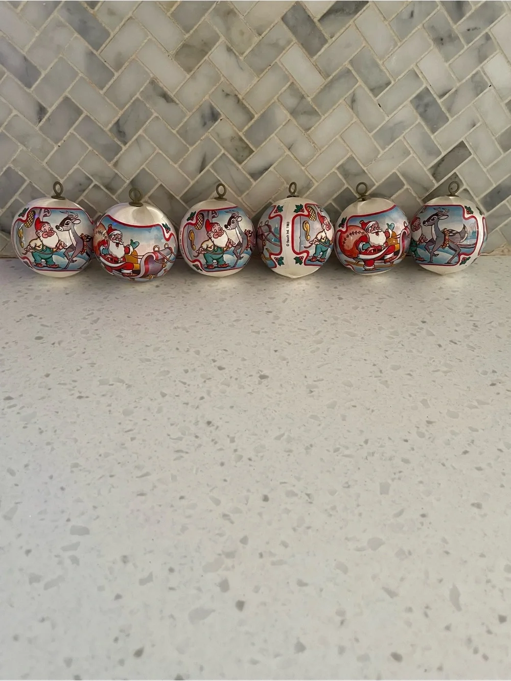GNOMI 6 CHRISTMAS BALLS VINTAGE 1983 RAUCH IND. CHRISTMAS SCENES